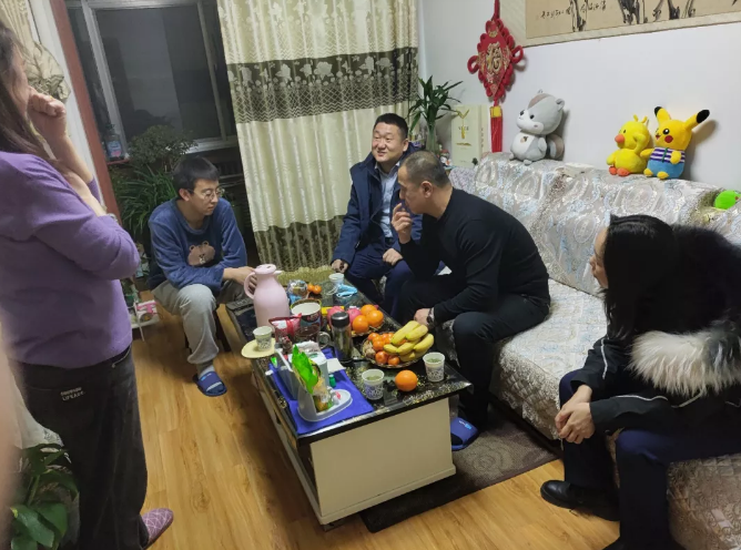E8体育（中国）体育官方网站
产业开发板块深入开展员工家访活动(图2)