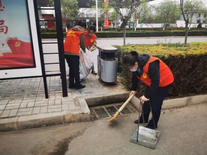 E8体育（中国）体育官方网站
赴包抓共建村社开展卫生清扫志愿服务活动(图5)