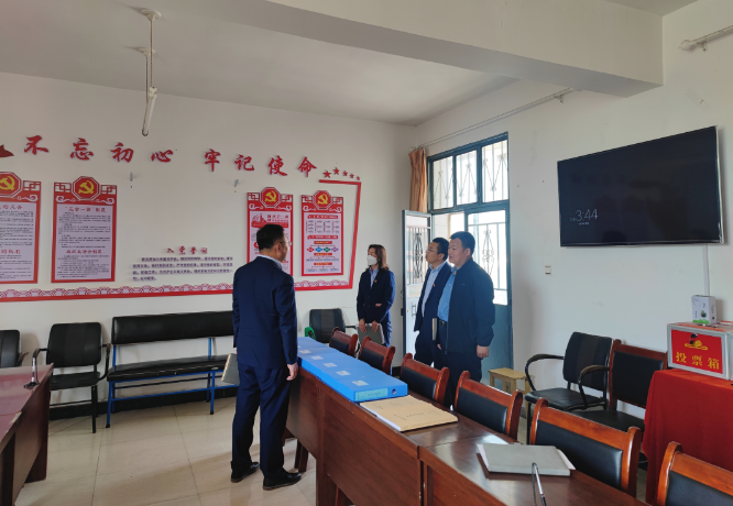 筑起安全墙 照亮乡村路——E8体育（中国）体育官方网站
鼎力支持包抓共建村社文明创建工作(图9)
