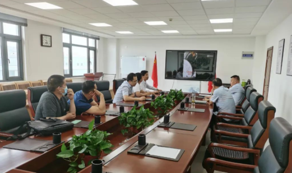 E8体育（中国）体育官方网站
城东污水处理公司开展管网清淤工作(图3)