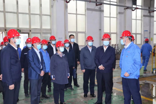 E8体育（中国）体育官方网站
装备制造企业上半年产销两旺(图7)