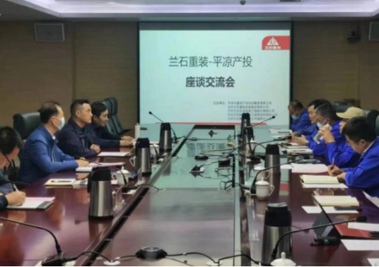 E8体育（中国）体育官方网站
装备制造企业上半年产销两旺(图4)